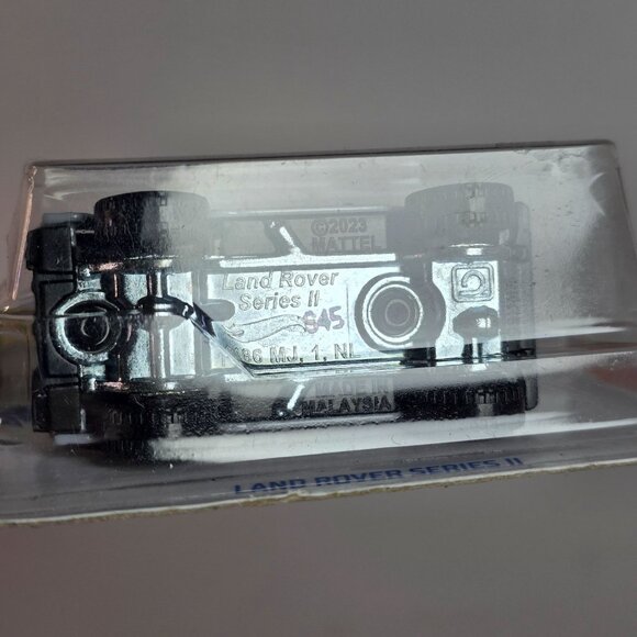 Hot Wheels Land Rover Series II & 75 Chevy Blazer Custom 3-Pack Die-Cast Set - Picture 4 of 16
